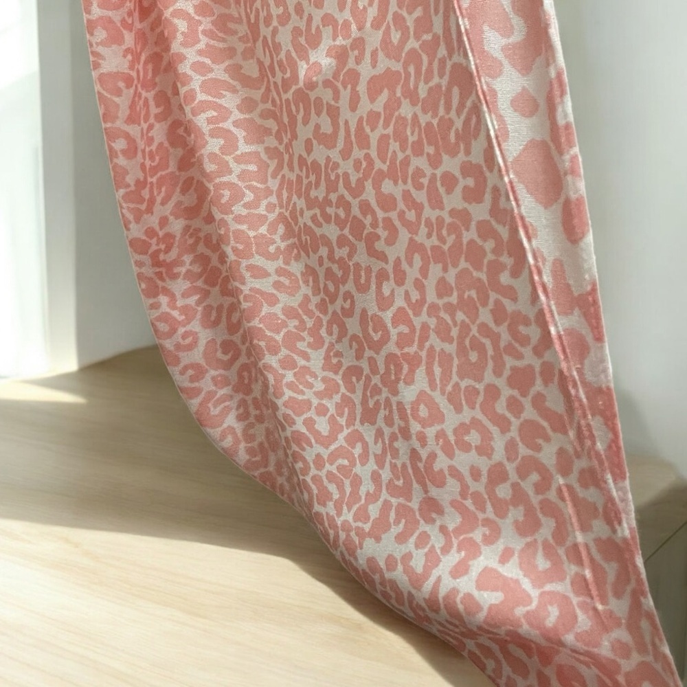 Jennifer Lopez Pink Animal Print Scarf - Picture 3 of 8